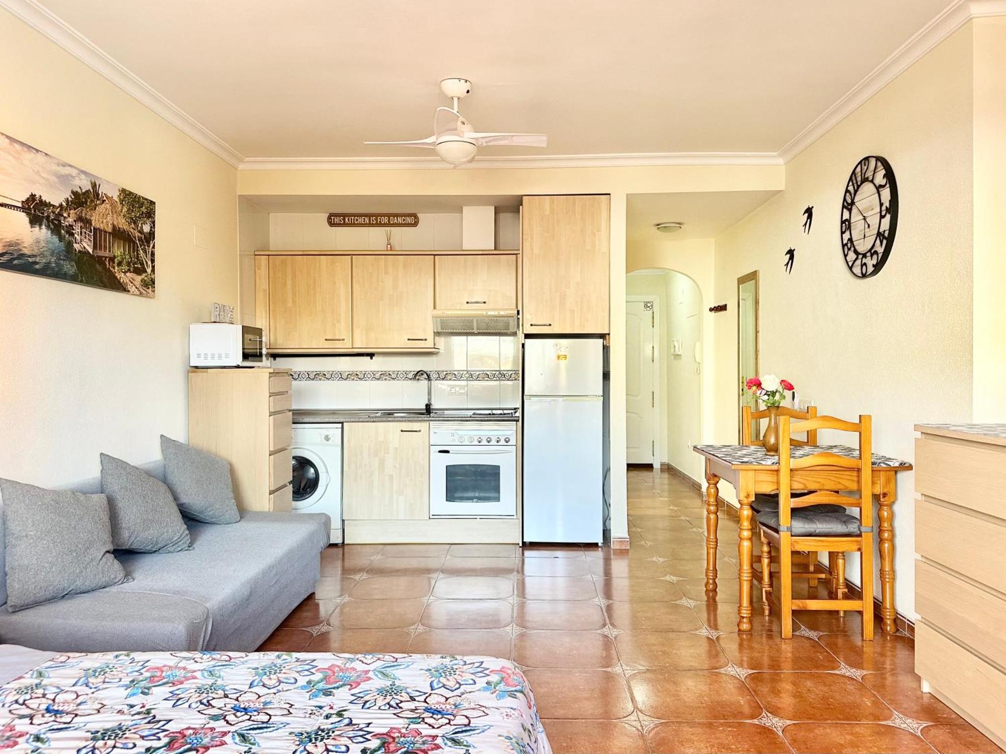 Costa Del Sol Seaside Studio - 5 Mins From Beach Fuengirola Buitenkant foto