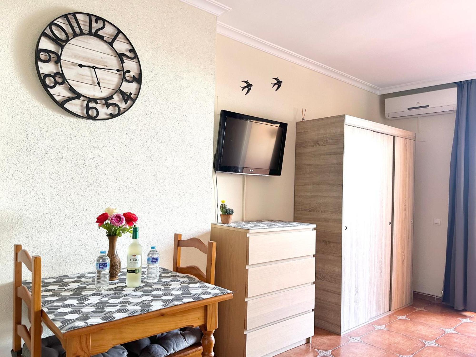 Costa Del Sol Seaside Studio - 5 Mins From Beach Fuengirola Buitenkant foto