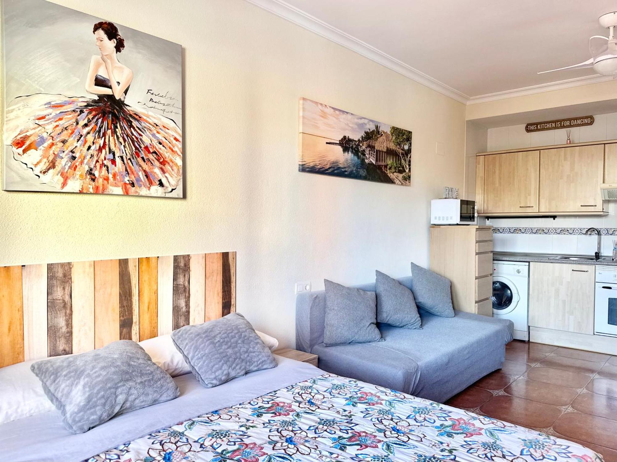 Costa Del Sol Seaside Studio - 5 Mins From Beach Fuengirola Buitenkant foto